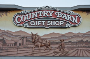 the country barn in pigeon forge